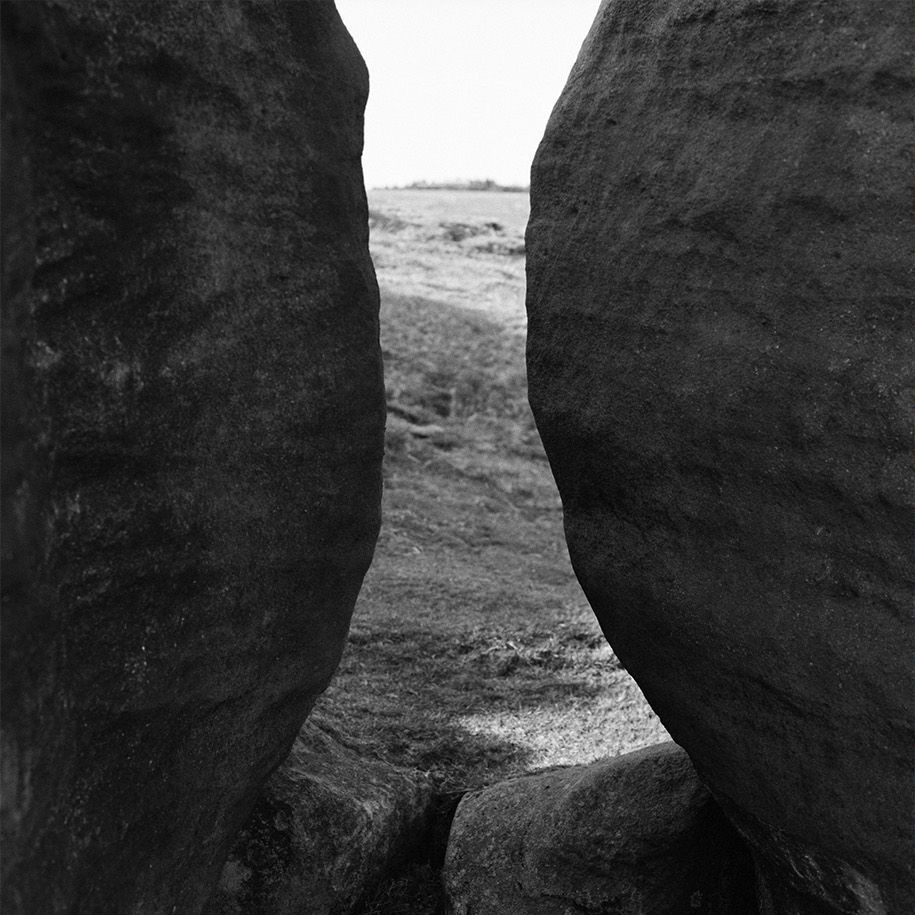 Black & white photo of rocks